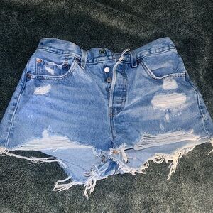 LEVIS 501® ORIGINAL FIT HIGH RISE WOMEN'S SHORTS  SIZE 27